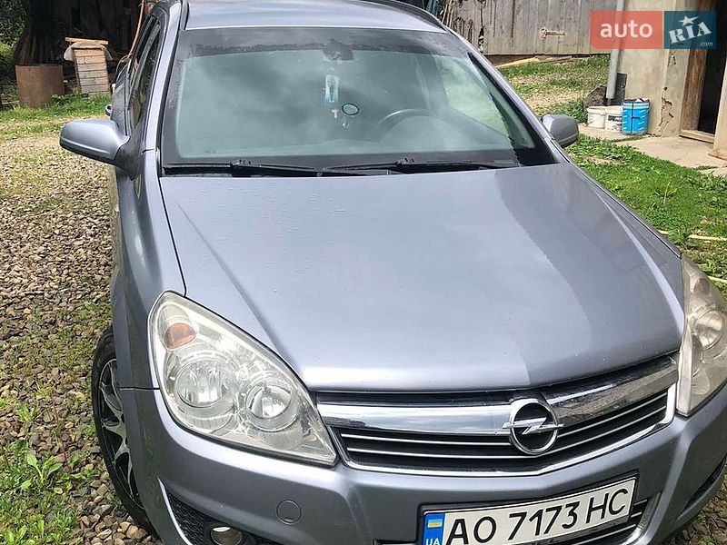 Універсал Opel Astra 2008 в Тячеві