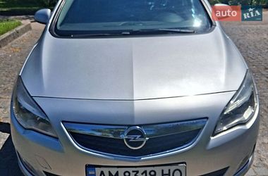 Универсал Opel Astra 2010 в Житомире