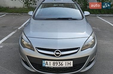 Универсал Opel Astra 2015 в Обухове