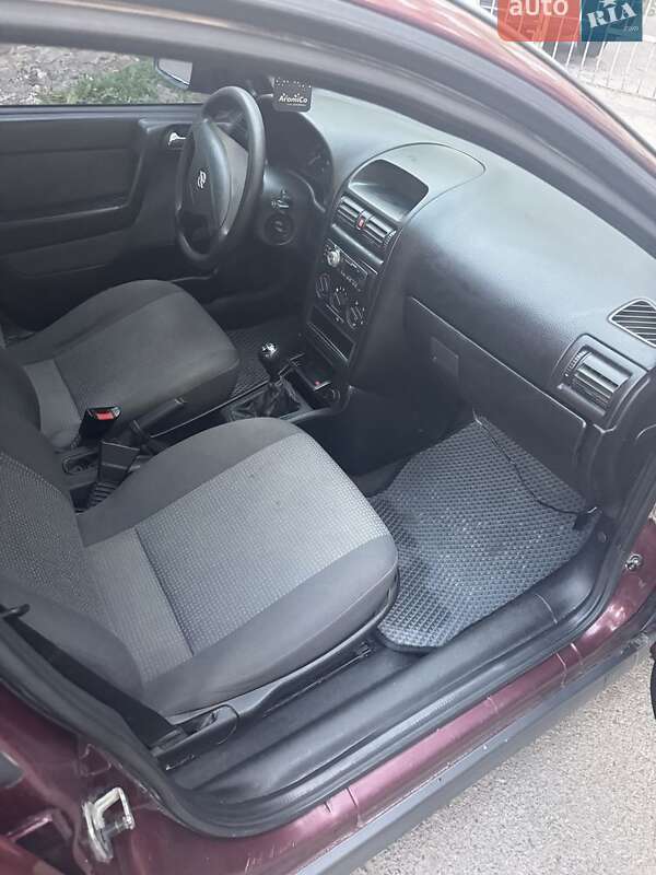 Седан Opel Astra 2008 в Тернополі