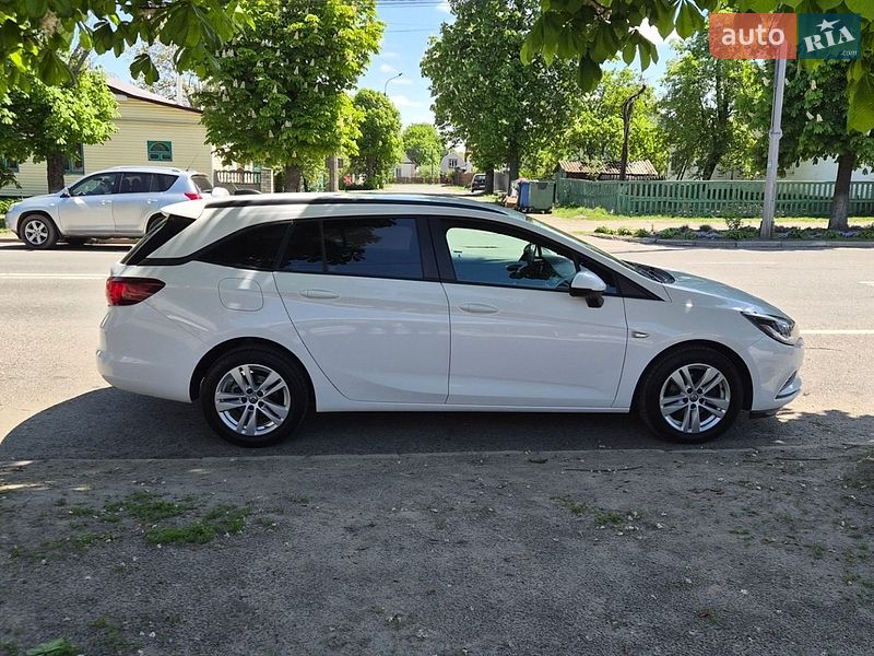 Універсал Opel Astra 2017 в Малині