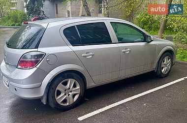 Хэтчбек Opel Astra 2013 в Днепре
