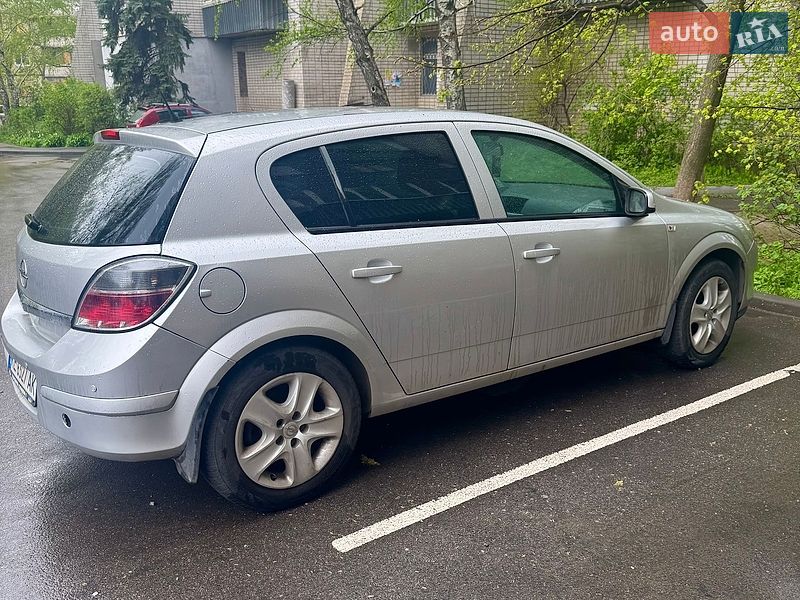 Opel Astra 2013