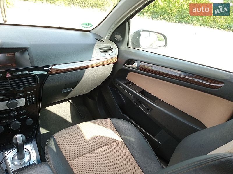 Універсал Opel Astra 2007 в Тернополі