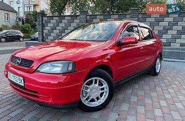 Седан Opel Astra 2002 в Ровно