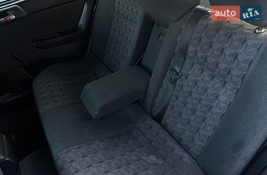 Седан Opel Astra 2002 в Ровно