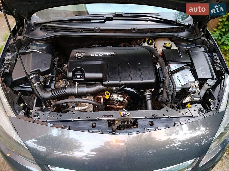 Универсал Opel Astra 2014 в Львове