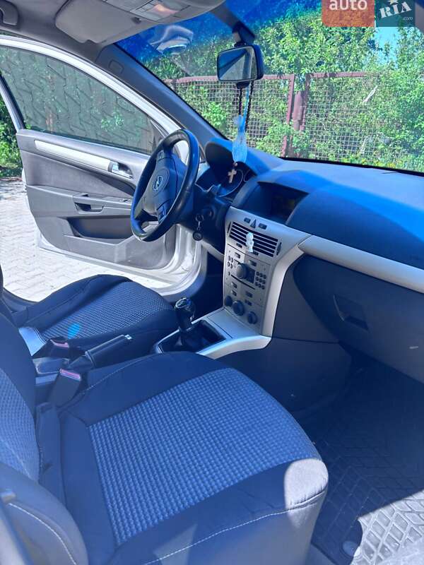 Універсал Opel Astra 2008 в Чорткові
