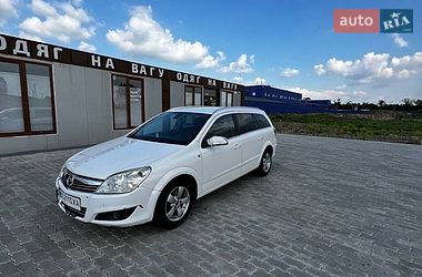 Универсал Opel Astra 2010 в Стрые
