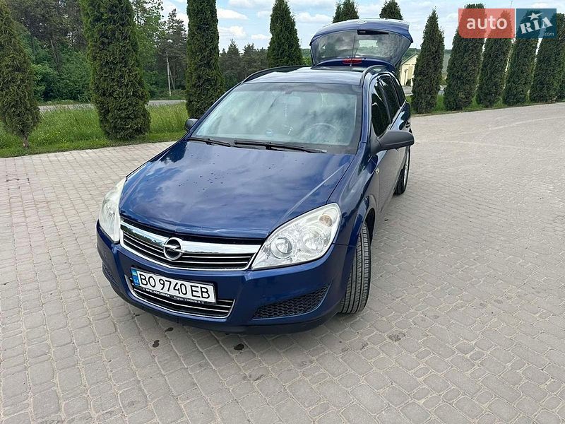 Универсал Opel Astra 2009 в Бучаче