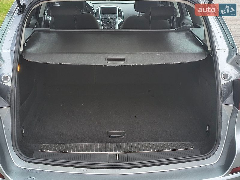 Универсал Opel Astra 2012 в Луцке