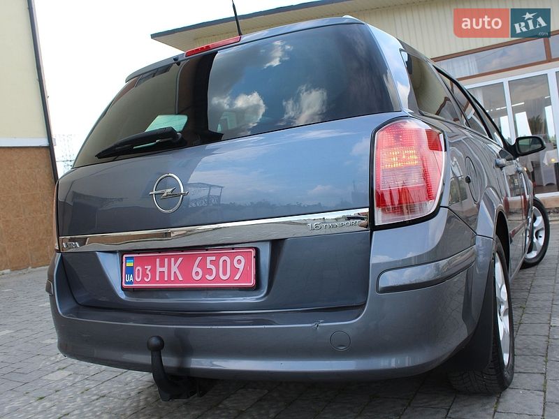 Универсал Opel Astra 2006 в Трускавце