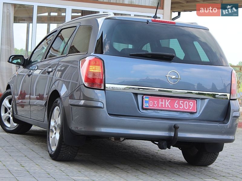 Универсал Opel Astra 2006 в Трускавце