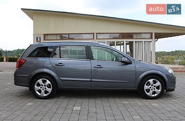 Универсал Opel Astra 2006 в Трускавце