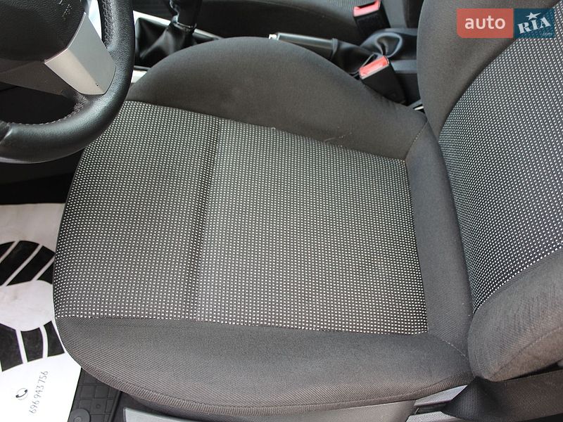 Универсал Opel Astra 2006 в Трускавце