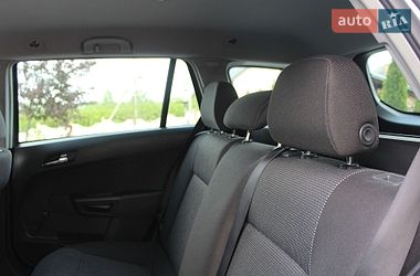 Универсал Opel Astra 2006 в Трускавце