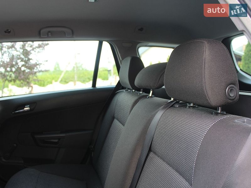 Универсал Opel Astra 2006 в Трускавце