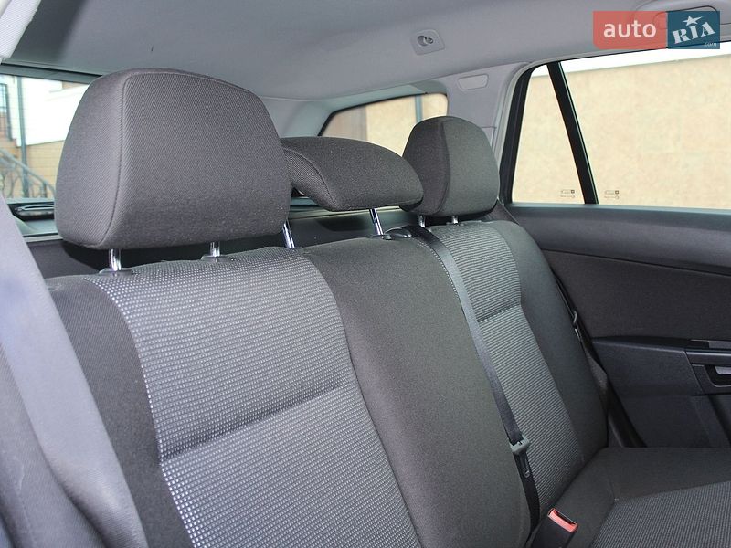 Универсал Opel Astra 2006 в Трускавце