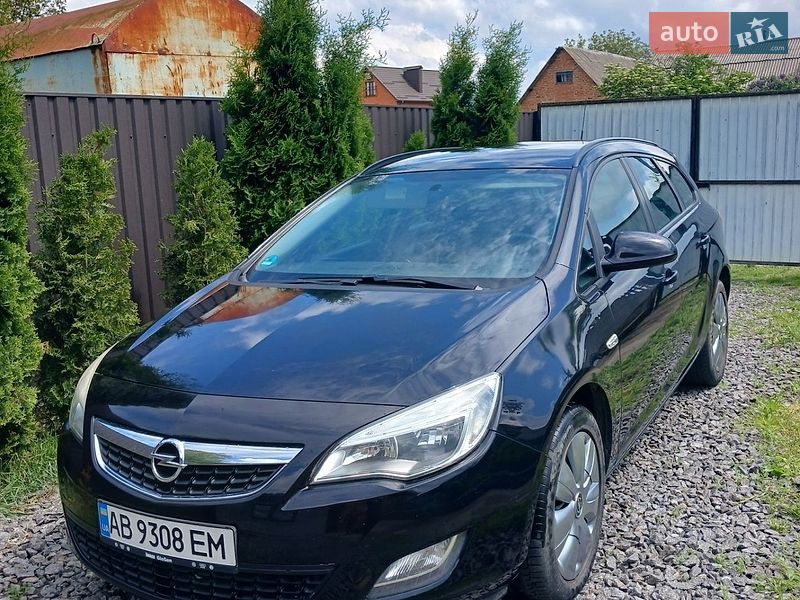 Универсал Opel Astra 2010 в Виннице