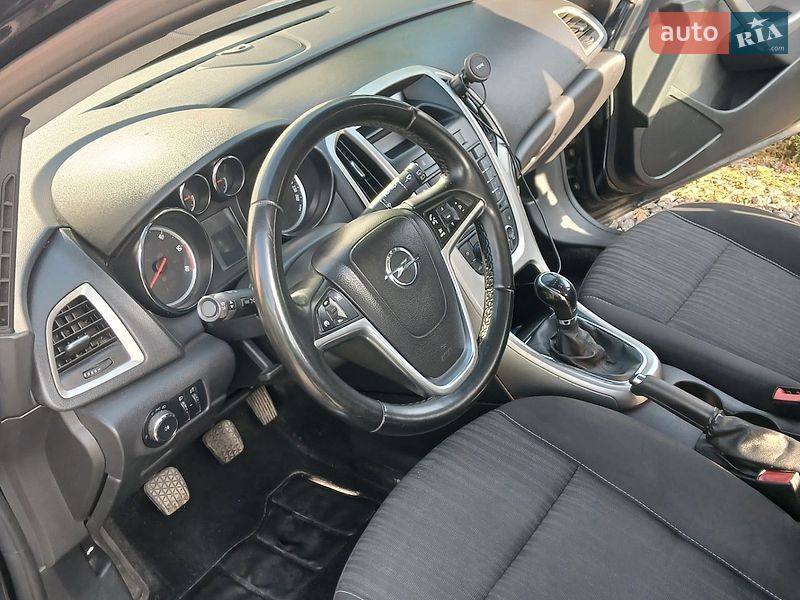 Универсал Opel Astra 2010 в Виннице