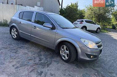 Хэтчбек Opel Astra 2007 в Киеве