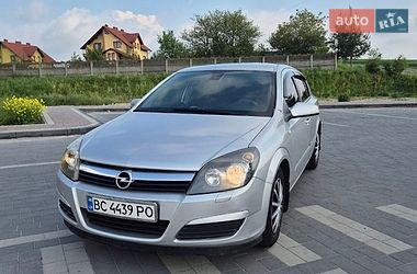 Хетчбек Opel Astra 2004 в Мостиській