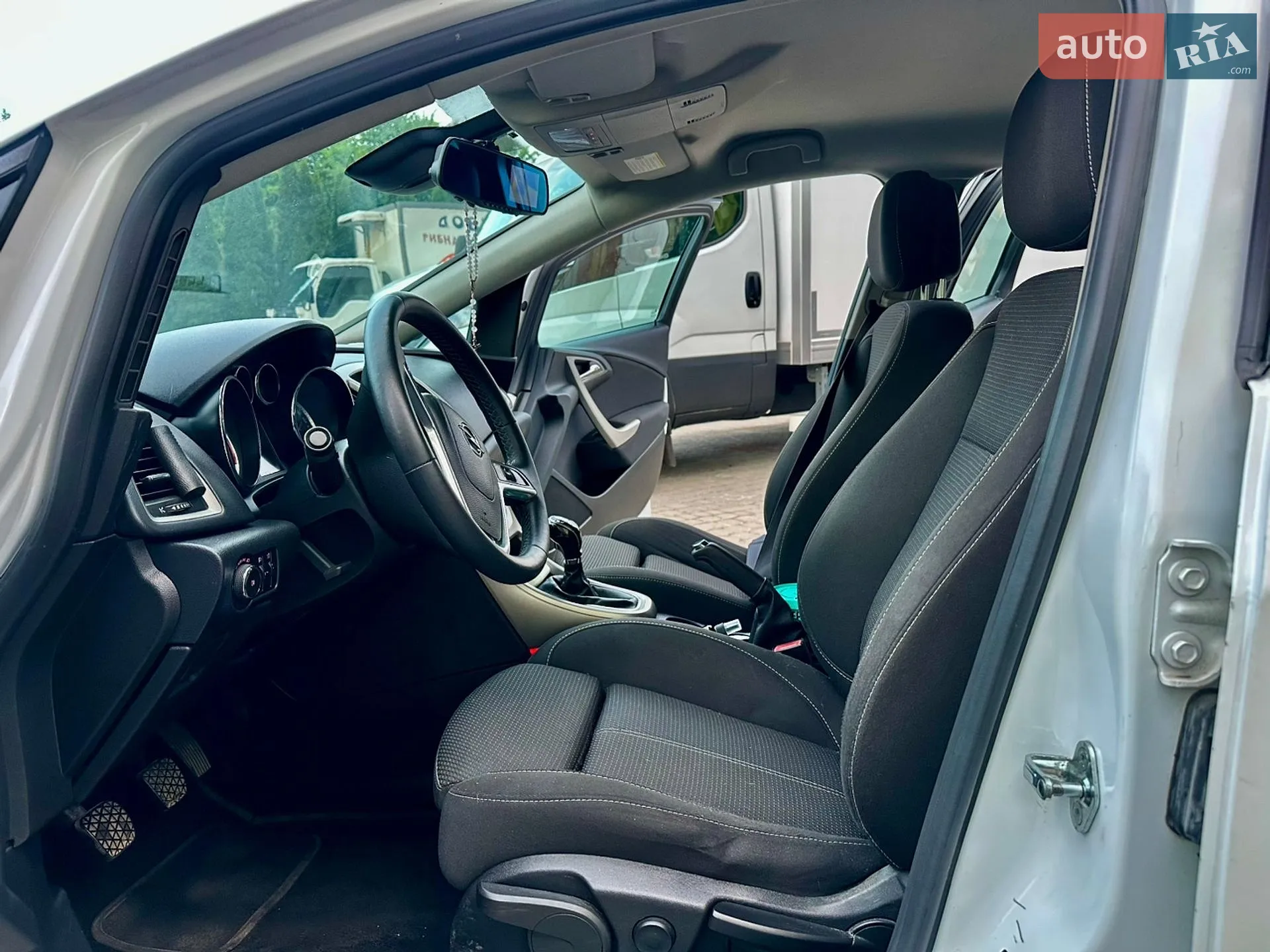 2011 Opel Astra - мініатюра 18