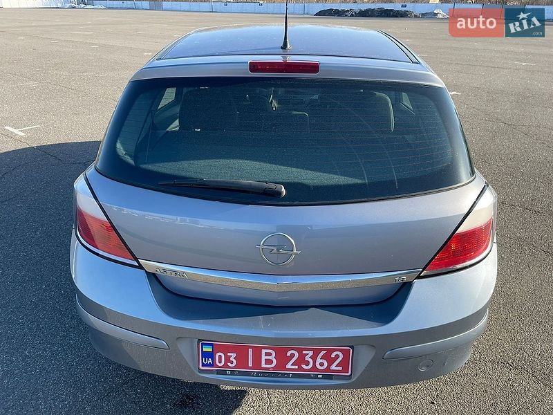 Хэтчбек Opel Astra 2005 в Киеве