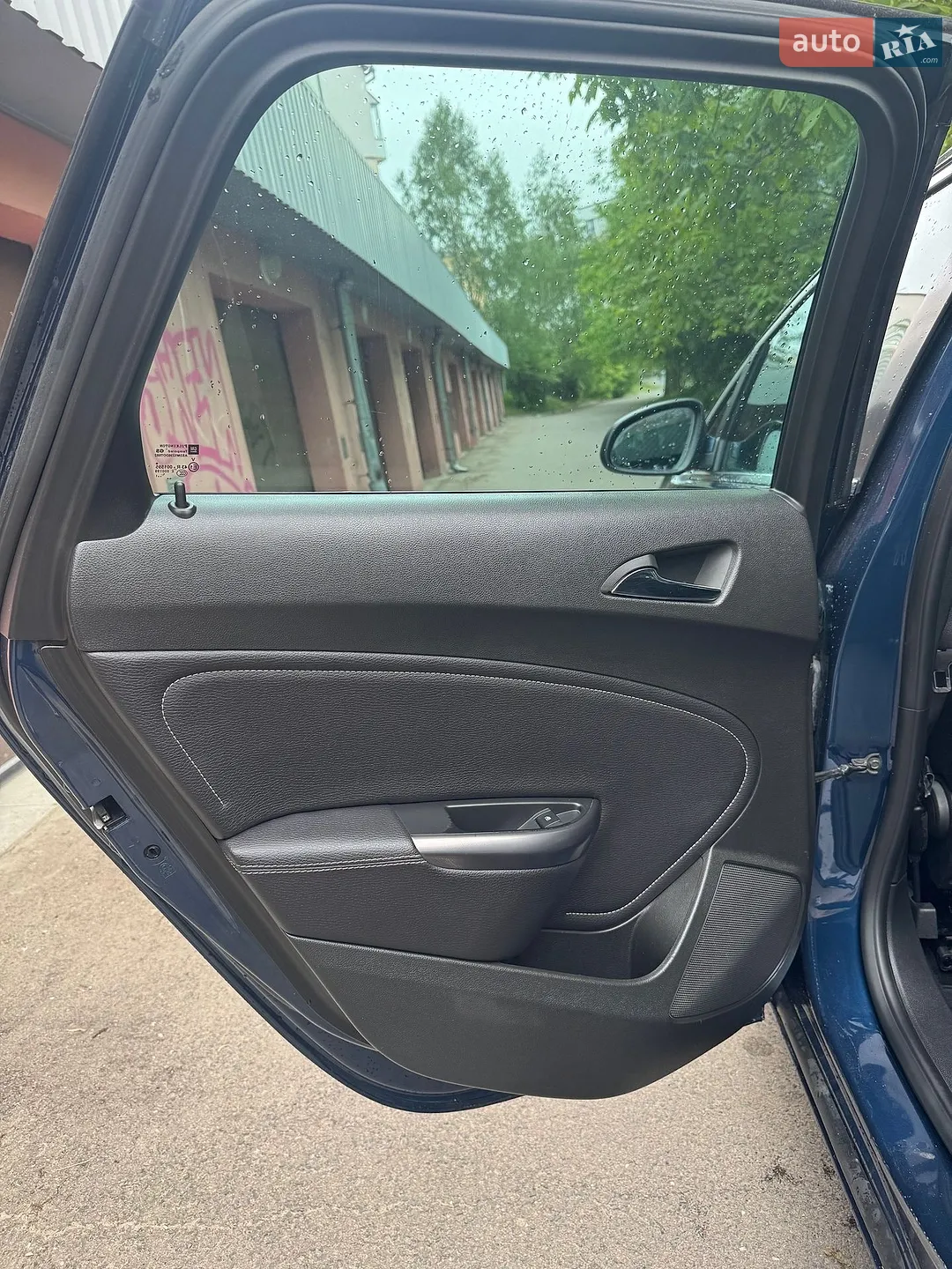 2011 Opel Astra - мініатюра 27