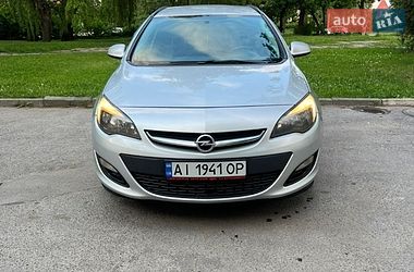Универсал Opel Astra 2013 в Черновцах