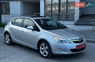 Хетчбек Opel Astra 2012 в Львові