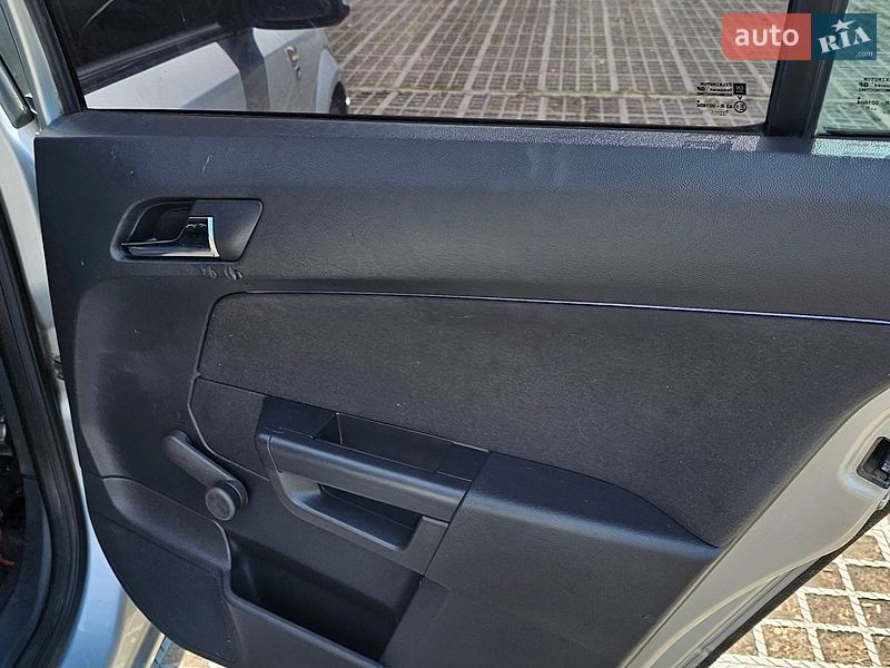 Універсал Opel Astra 2010 в Києві