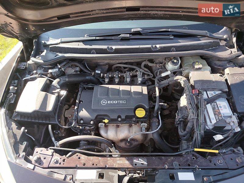 Универсал Opel Astra 2012 в Шостке