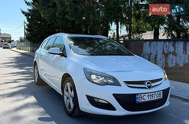Универсал Opel Astra 2015 в Львове