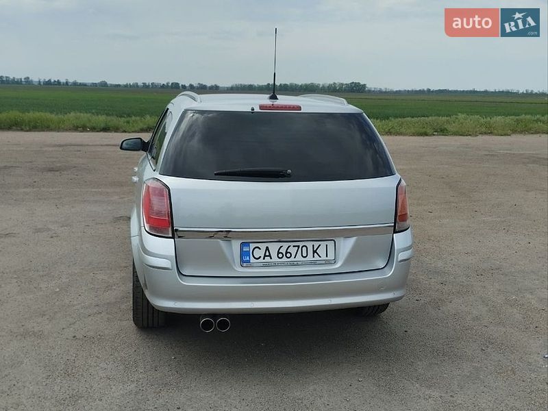 Универсал Opel Astra 2006 в Христиновке