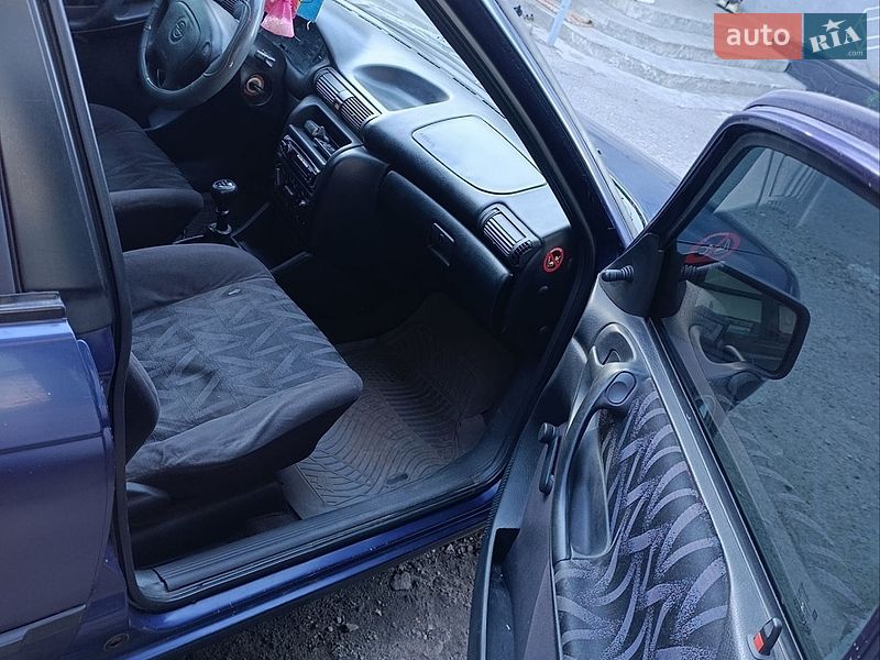 Универсал Opel Astra 1996 в Дубно