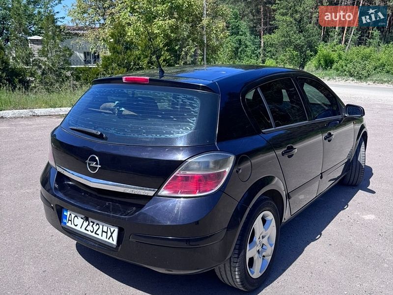 Хэтчбек Opel Astra 2007 в Луцке