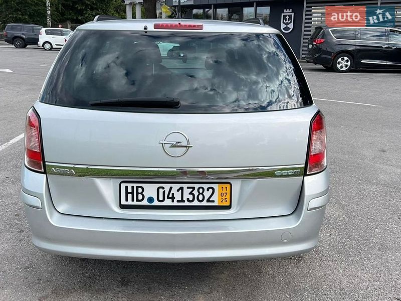 Универсал Opel Astra 2010 в Запорожье