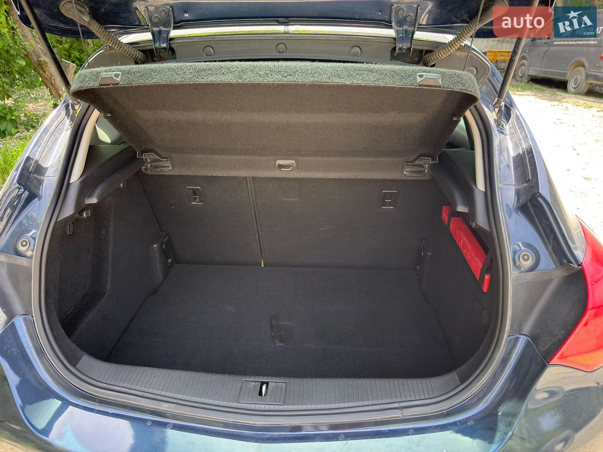 2011 Opel Astra - мініатюра 9