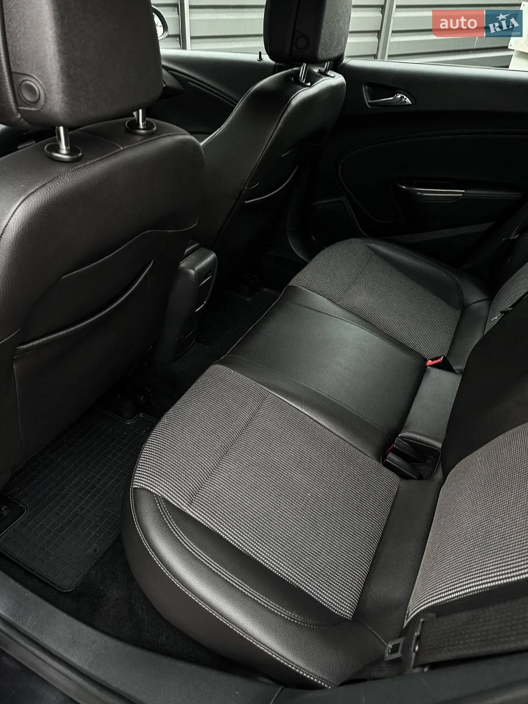 2012 Opel Astra - мініатюра 45