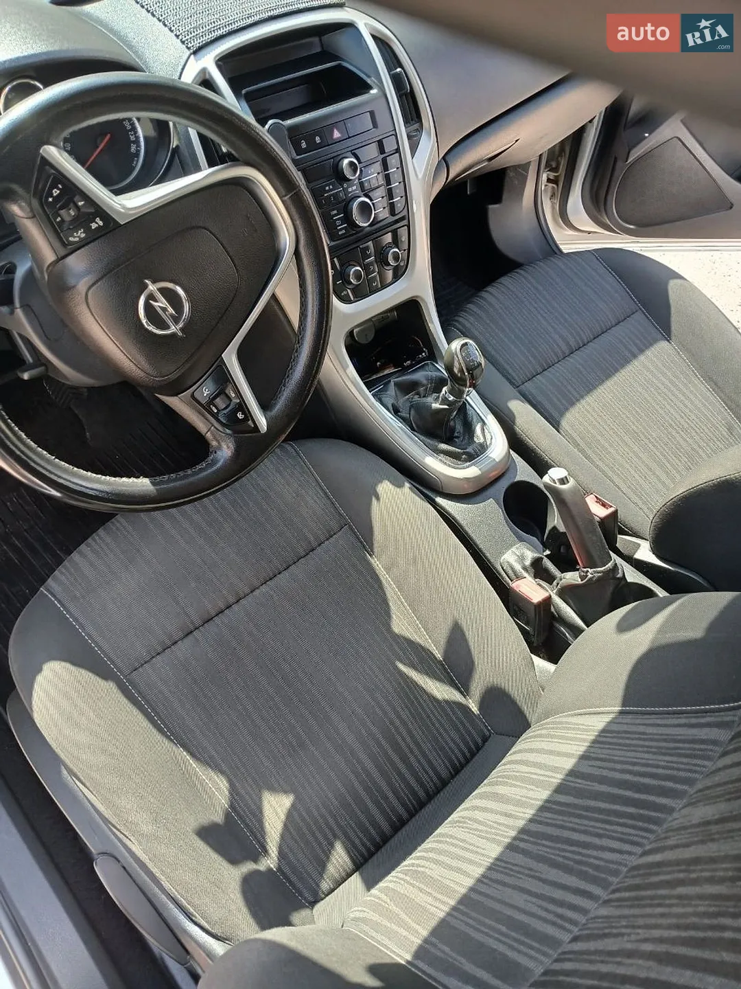 2010 Opel Astra - мініатюра 14