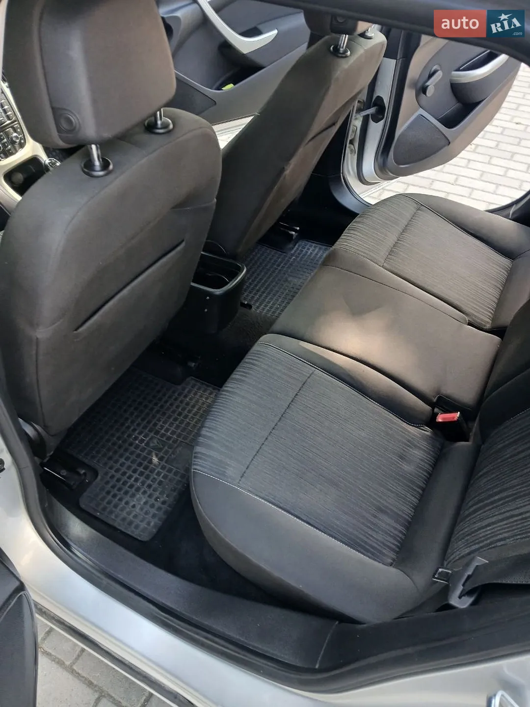 2010 Opel Astra - мініатюра 15