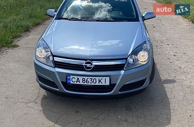 Хэтчбек Opel Astra 2004 в Новоархангельске фото 3 Хэтчбек Opel Astra 2004 в Новоархангельске