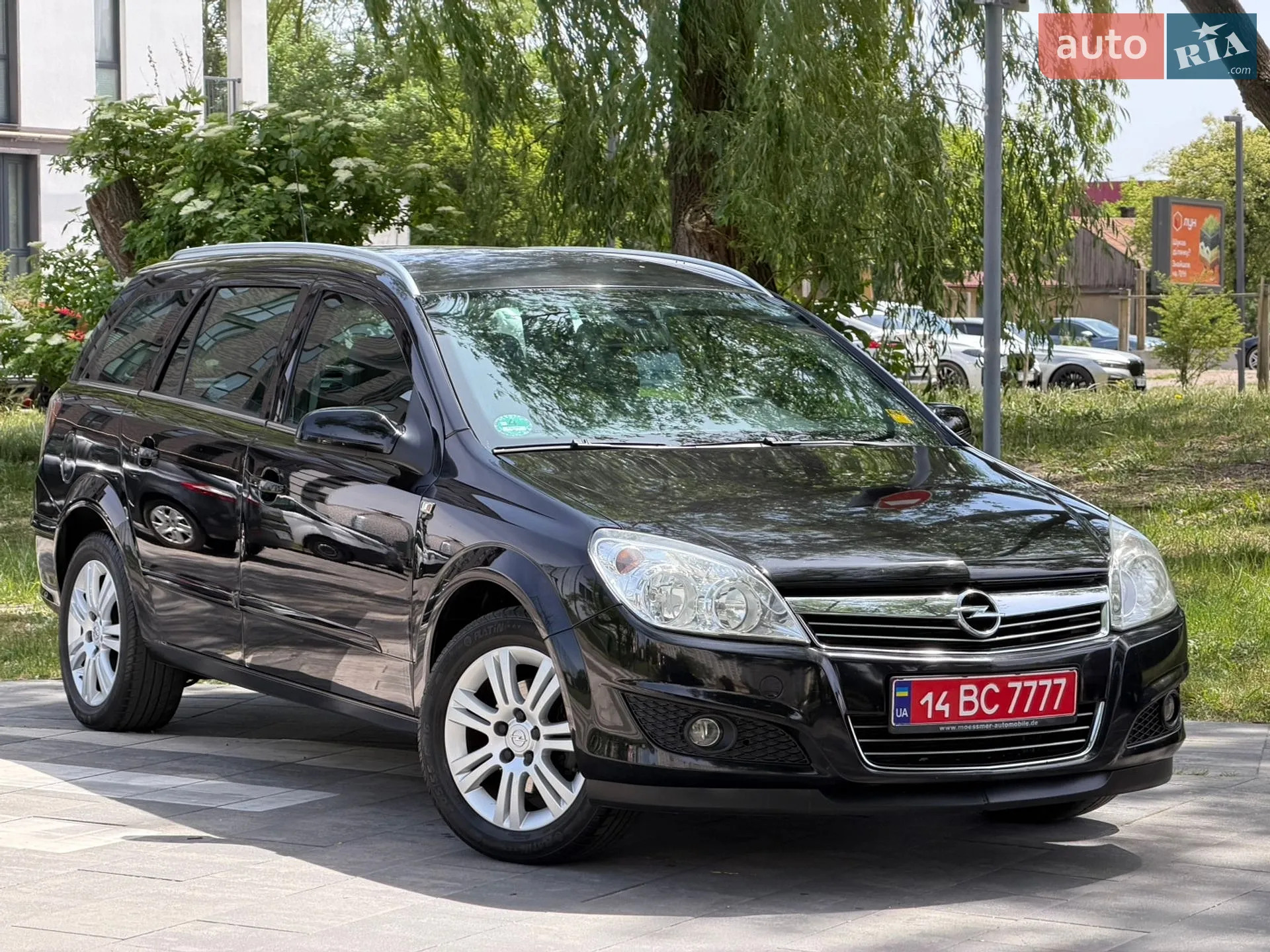 2010 Opel Astra - фото 1