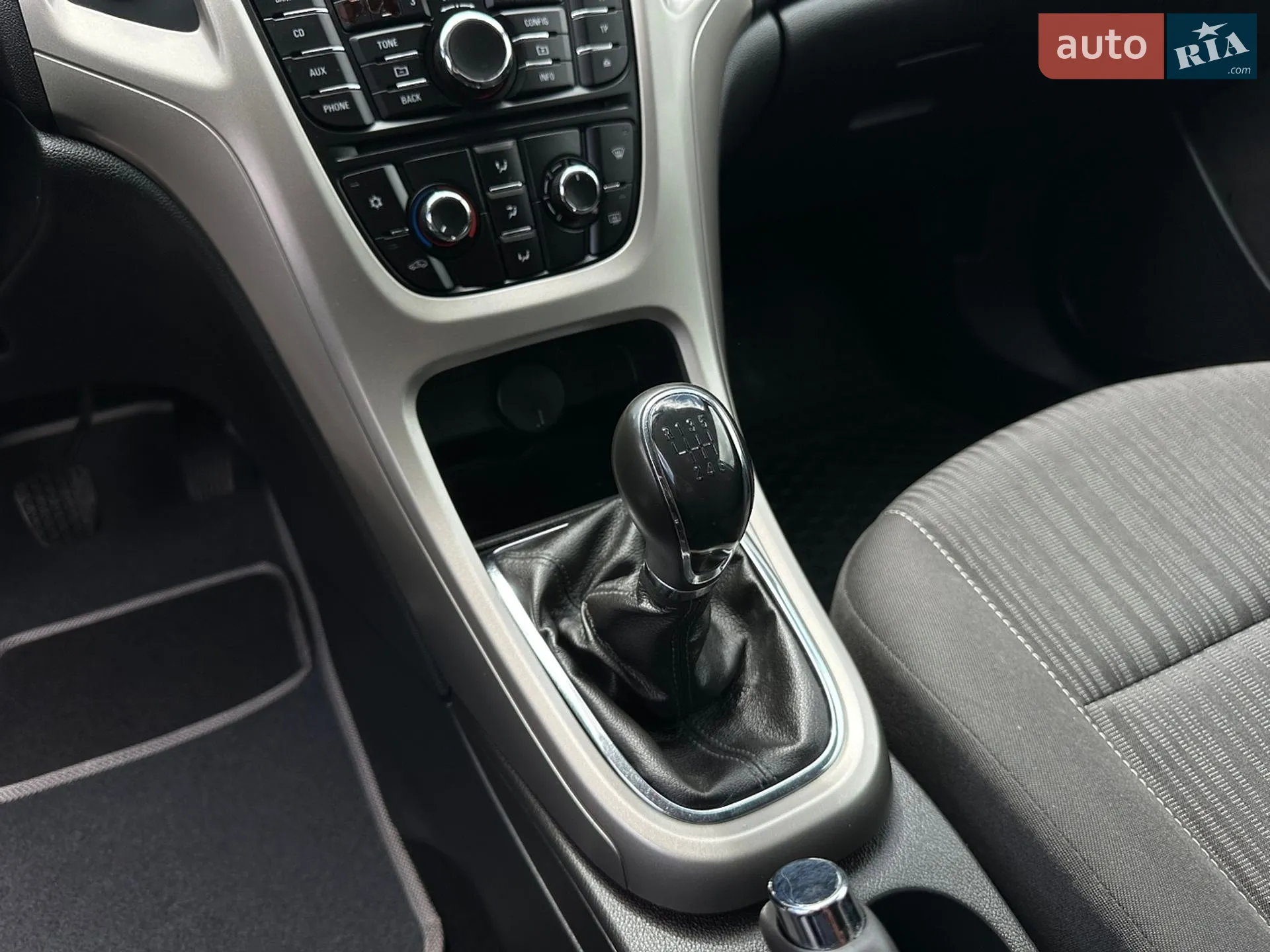 2011 Opel Astra - мініатюра 29