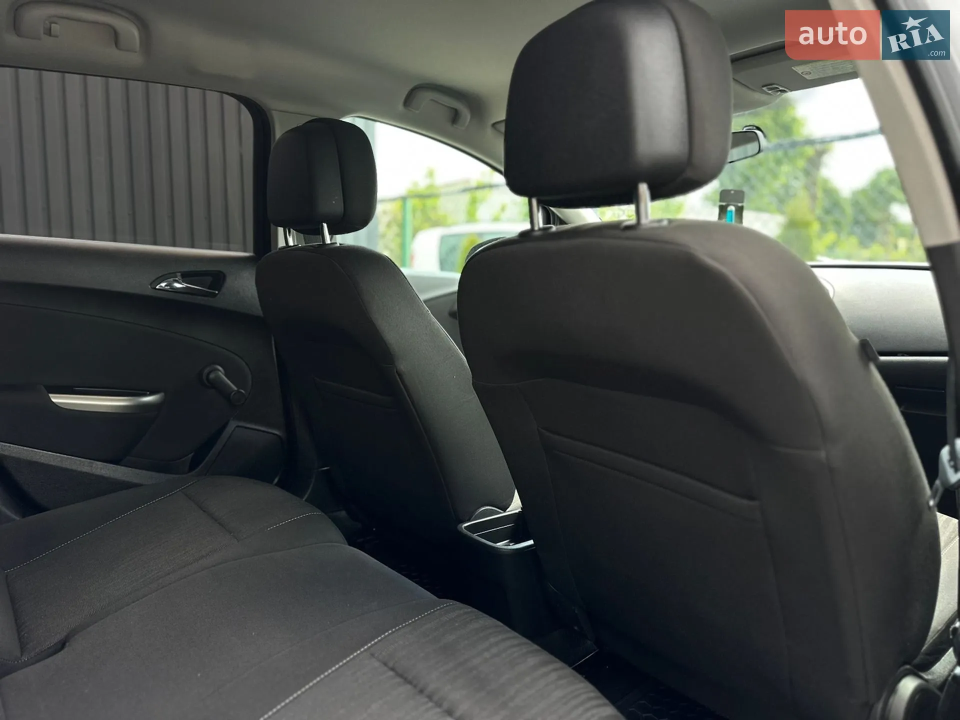 2011 Opel Astra - мініатюра 36