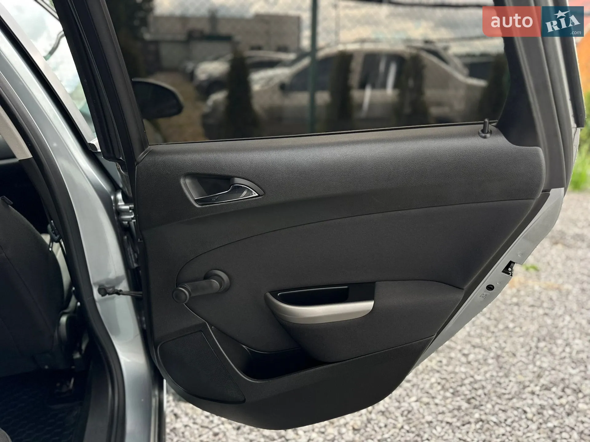 2011 Opel Astra - мініатюра 35