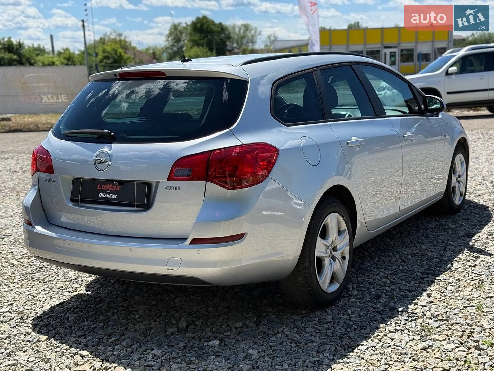 2011 Opel Astra - мініатюра 9