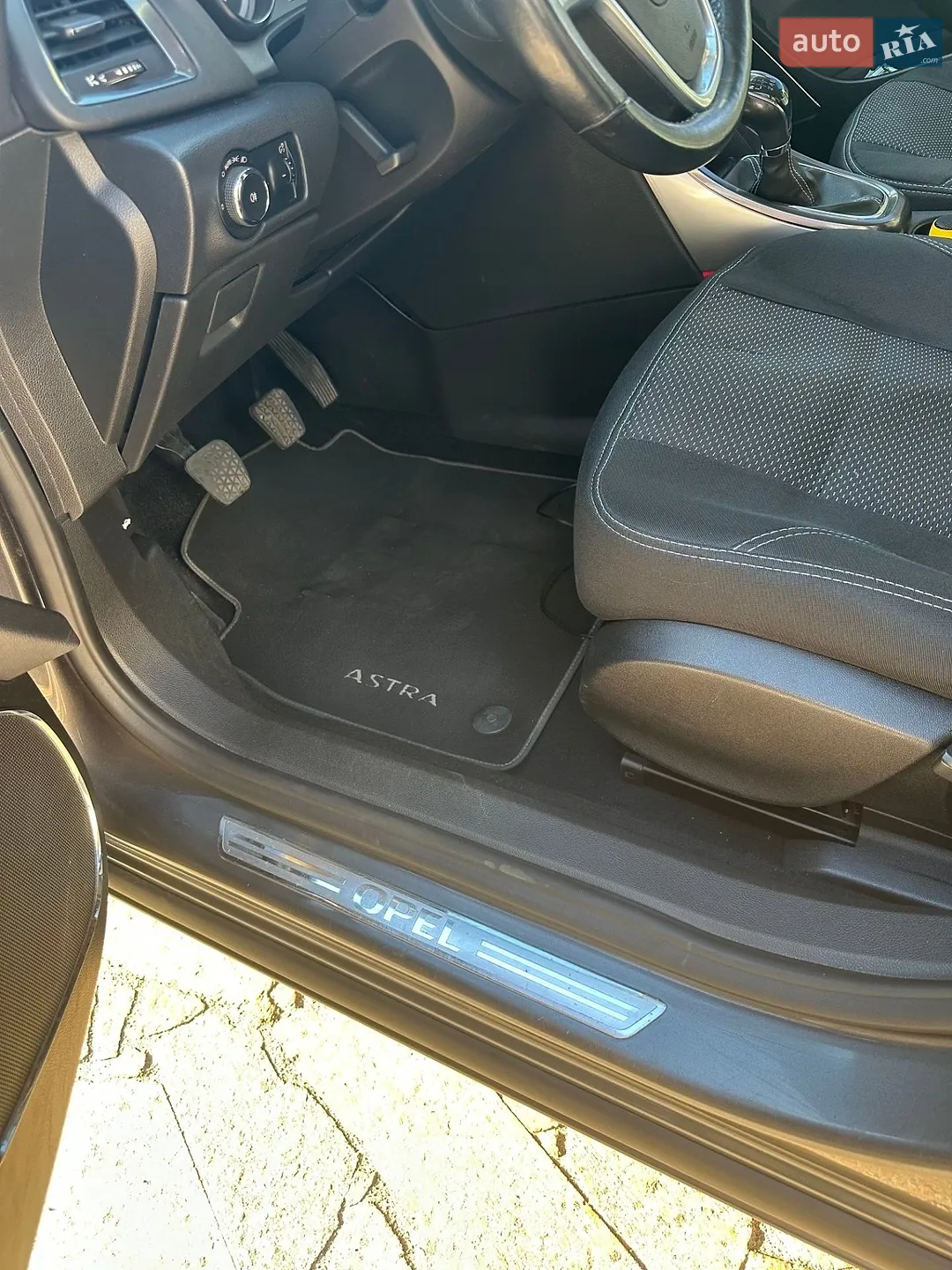 2011 Opel Astra - мініатюра 23