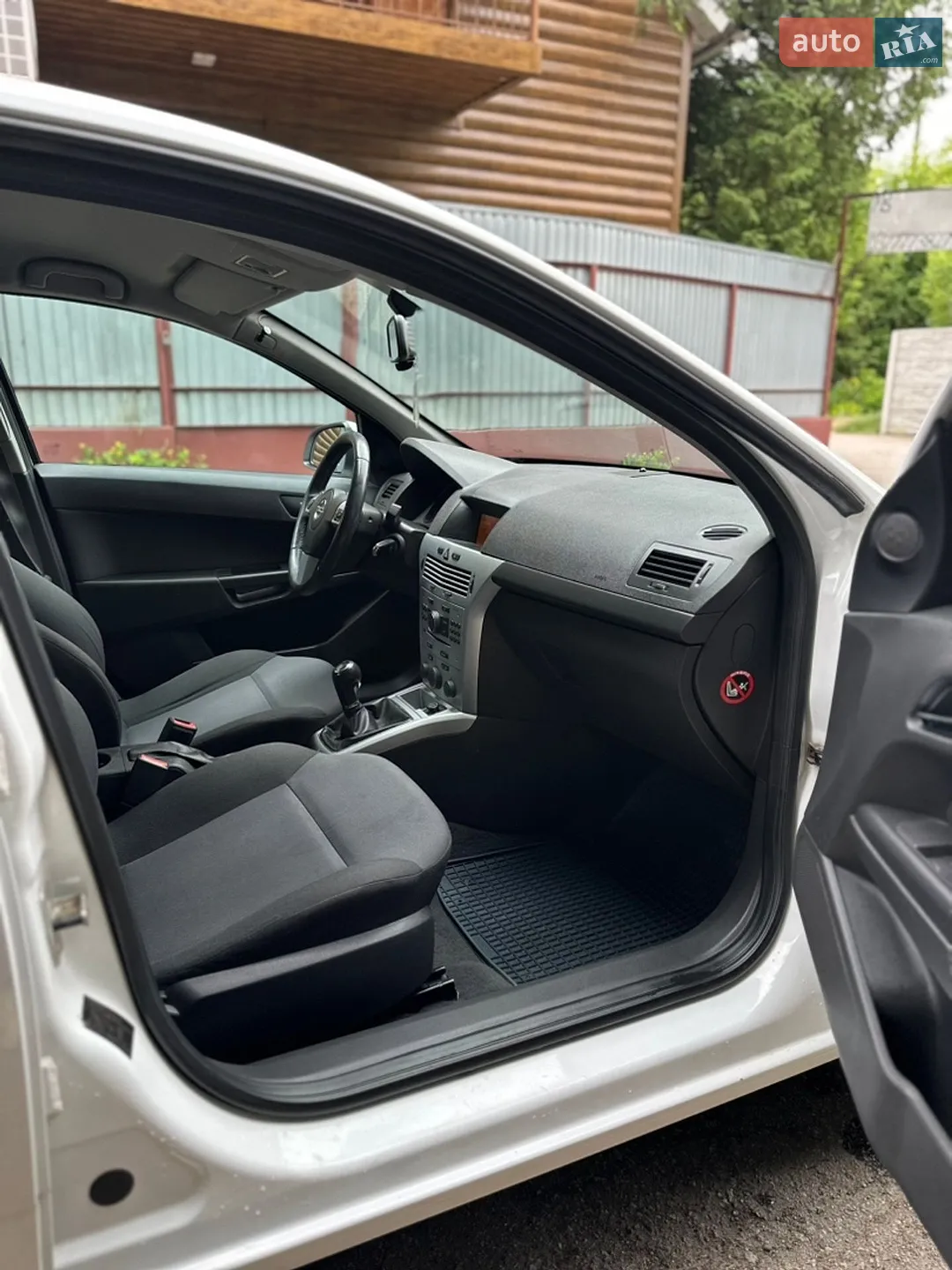 2010 Opel Astra - мініатюра 32